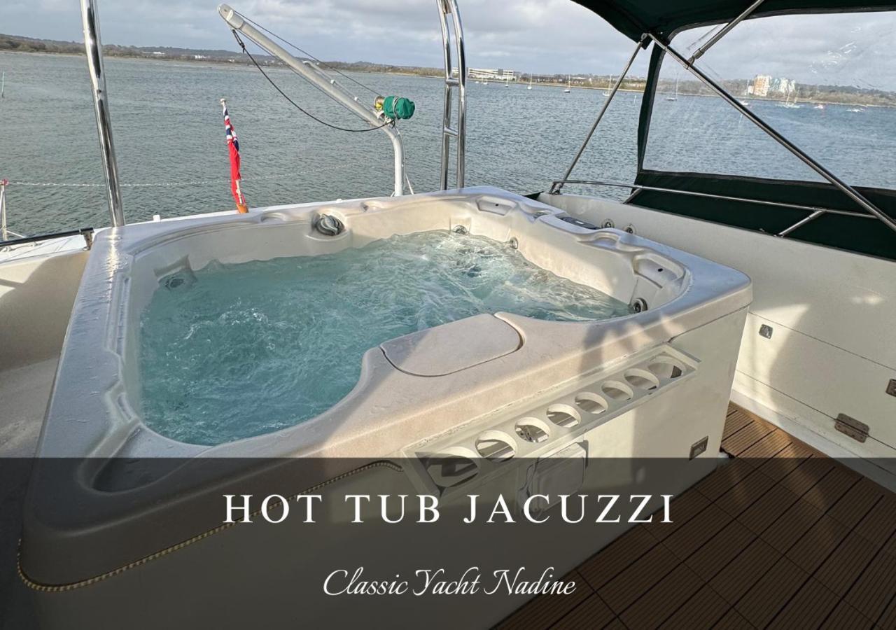 Classic Yacht Nadine In Poole Harbour, Dorset, With A Hot Tub Jacuzzi Eksteriør bilde