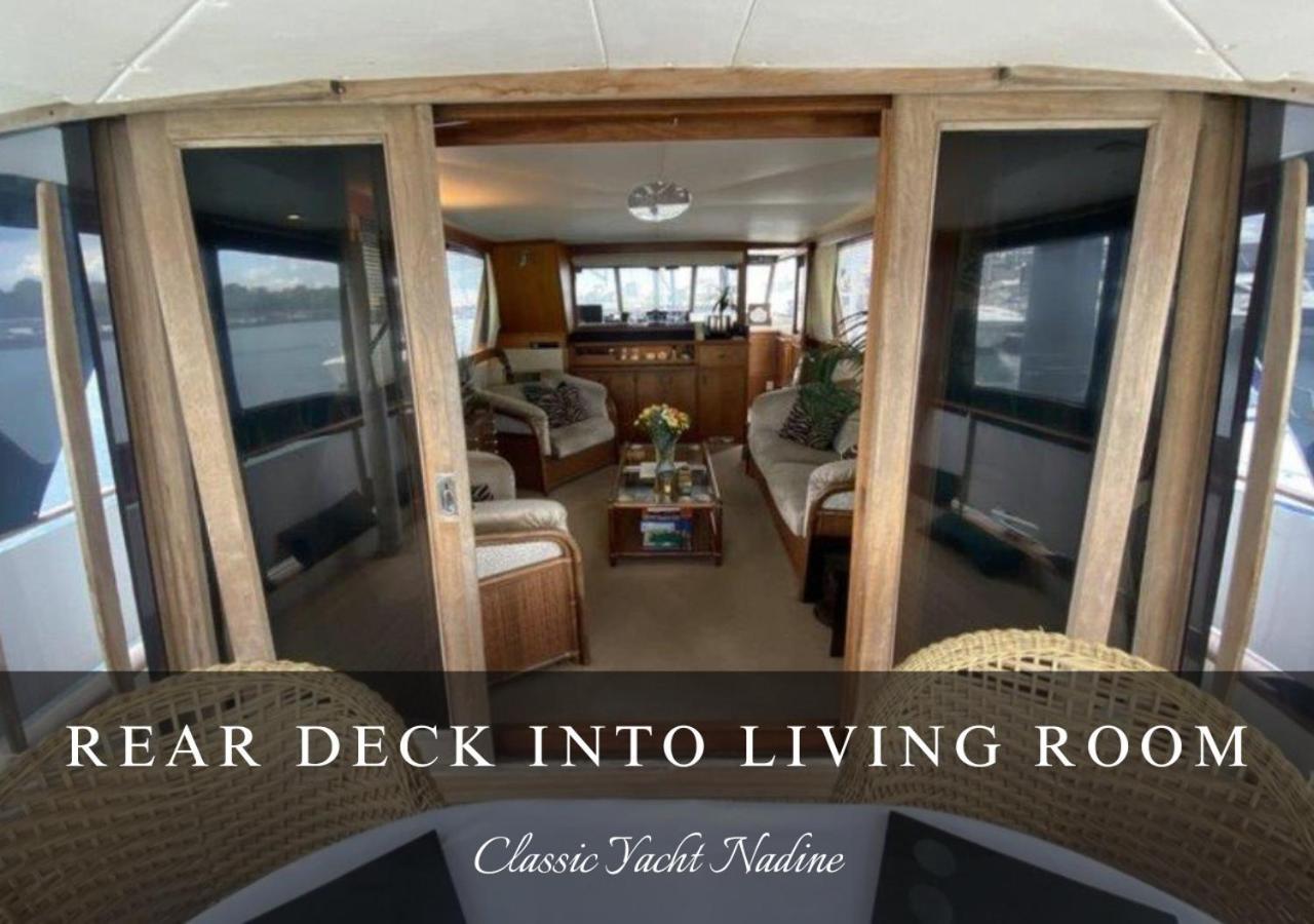 Classic Yacht Nadine In Poole Harbour, Dorset, With A Hot Tub Jacuzzi Eksteriør bilde